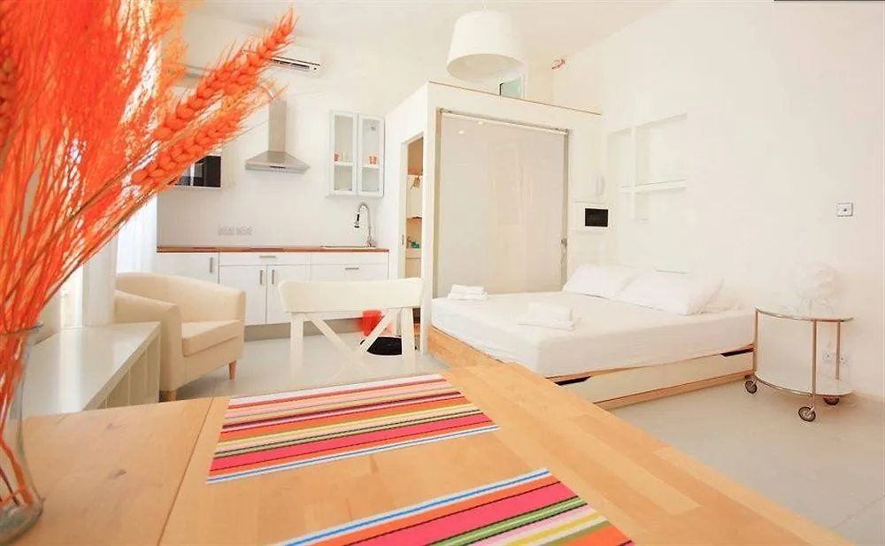 Two Pillows Boutique Hostel Sliema Malta