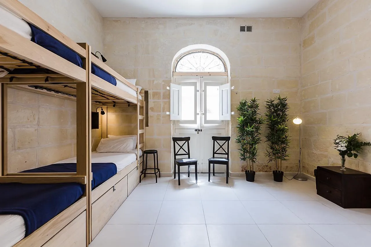 Two Pillows Boutique Hostel Sliema 3*,  Malta