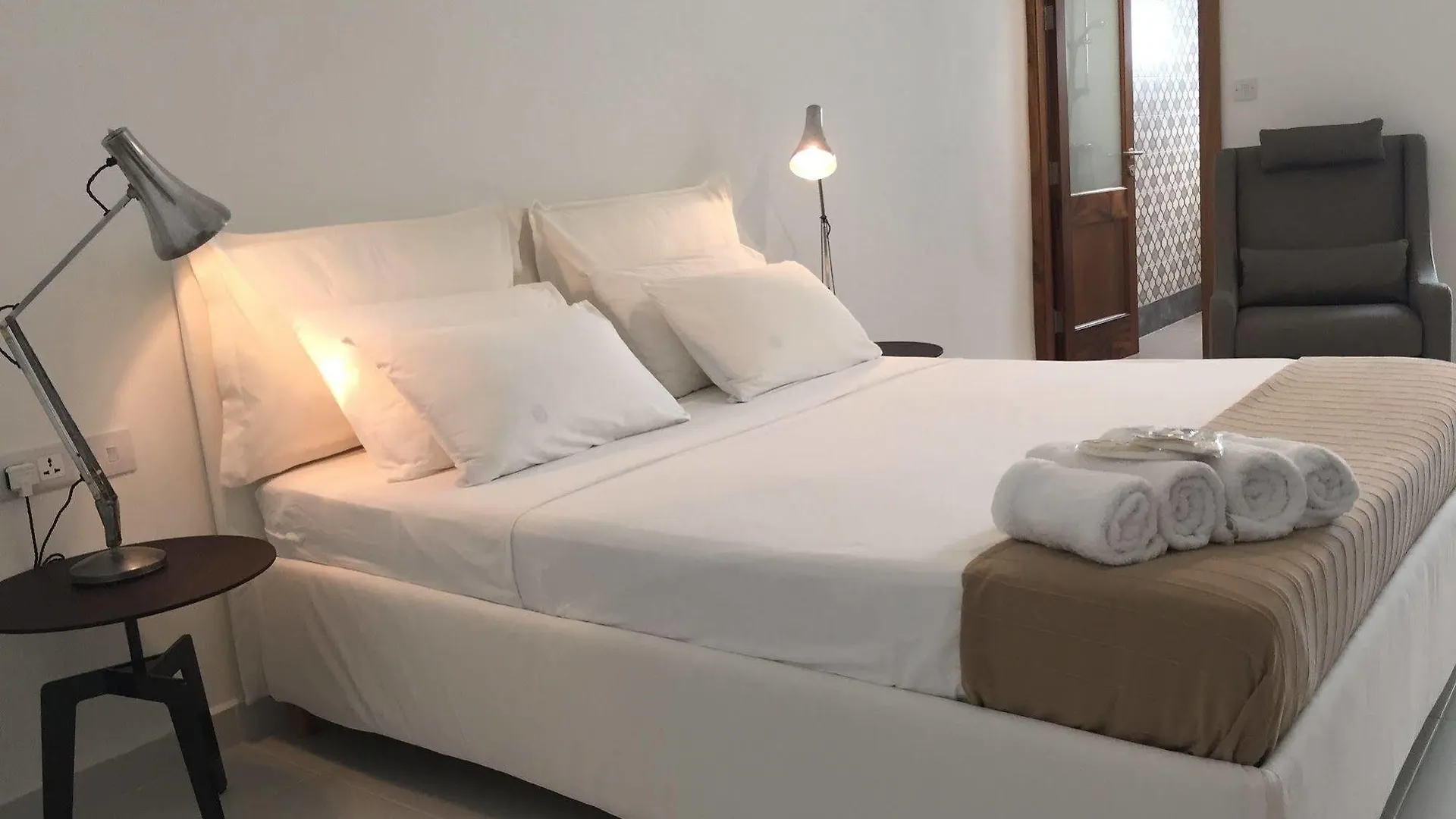 Two Pillows Boutique Hostel Sliema Malta