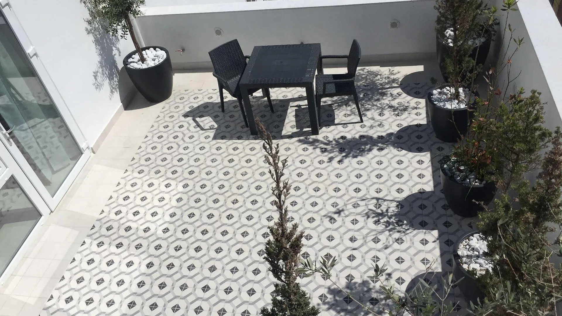 Two Pillows Boutique Hostel Sliema Malta